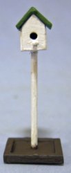 Birdhouse On Pole Quarter-inch scale