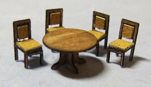 Chelsea's Dining Room and 4 Chair Set 1/144th scale