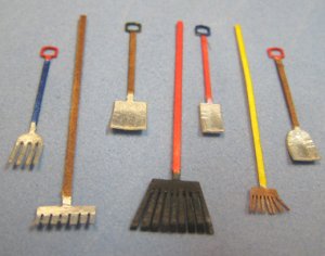 Garden Tools Quarter-inch scale