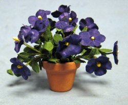 Petunia in a Terra Cotta Pot One-inch scale