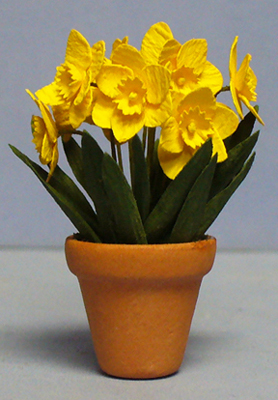 Daffodil in a Terra Cotta Pot One-inch scale - Click Image to Close