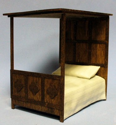 Gothic Canopy Bed Half-inch scale - Click Image to Close