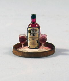 Bottle of red wine and glasses on a tray Half-inch scale